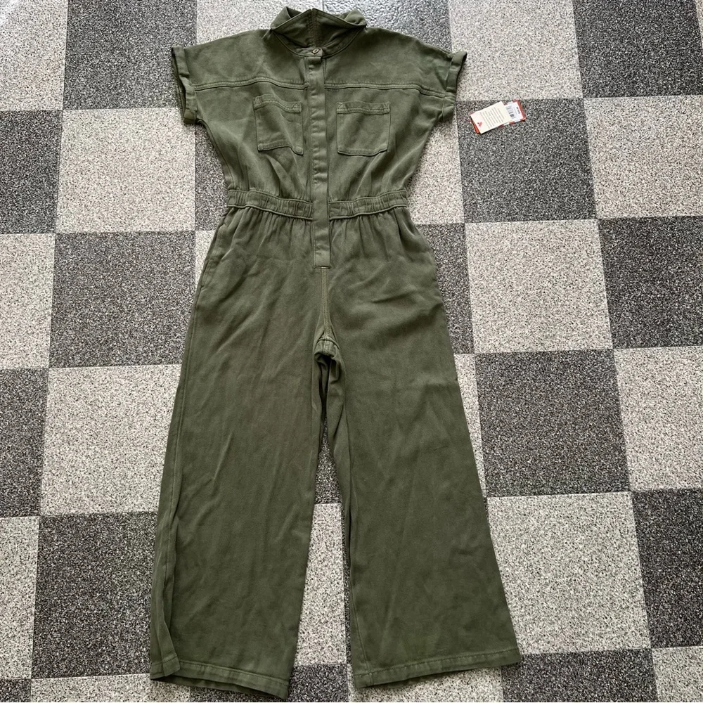 NWT Cat & Jack Girls Short Sleeve Jumpsuit- Dark Olive (M) - Picture 4 of 9